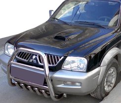 Кенгурятник QT007 (нерж.) для Mitsubishi L200 1996-2006 