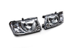 Передняя оптика Safari светлые (2004-2008, 2 шт) для Nissan Patrol Y61