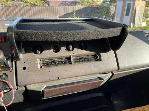 Полиця на панель для Mercedes T2 (507-814)