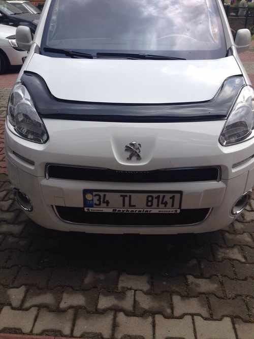 Дефлектор капота (EuroCap довга) для Citroen Berlingo 2008-2018 років.