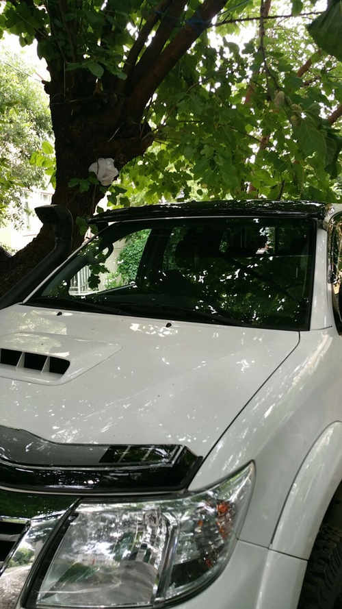 Козирок лобового скла (на кронштейнах) для Toyota Hilux 2006-2015 рр.