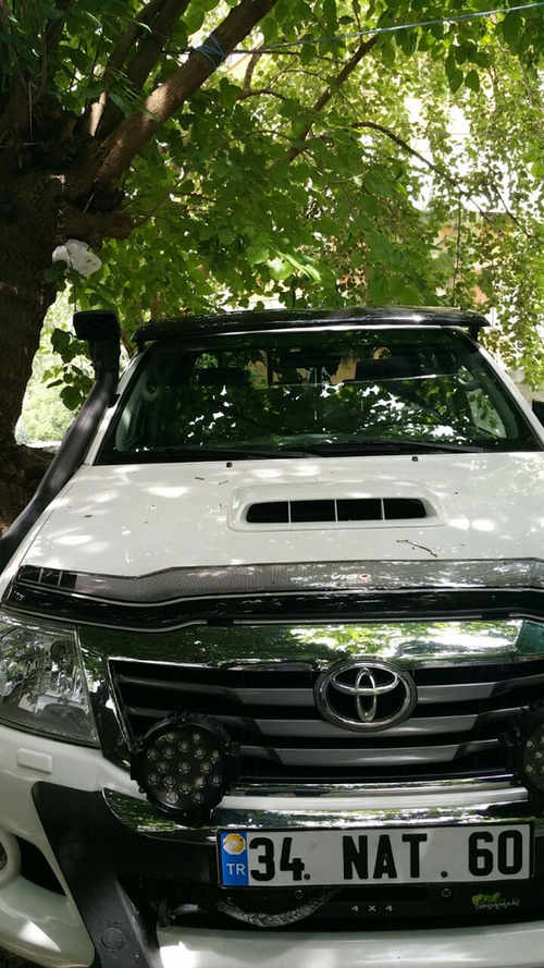 Козирок лобового скла (на кронштейнах) для Toyota Hilux 2006-2015 рр.