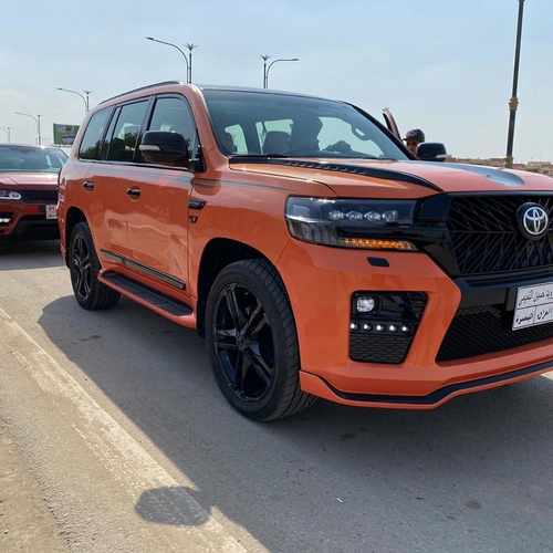 Передні фари Executive Black (Bugatti) Toyota Land Cruiser 200 2016-