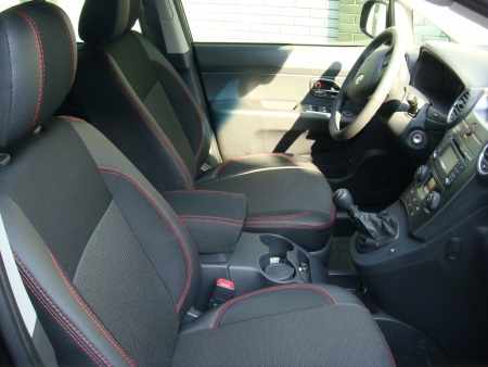 Авточохли з екошкіри Brothers Premium для Kia Carens 1999-2012 рр.
