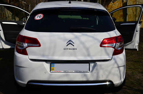 Хром нак-ка на нижню кромку кришки баг-ка (нерж.) для Citroen C4 2010+