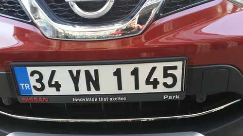 Хром накладка на передній бампер (нерж.) для Nissan Qashqai 2014+