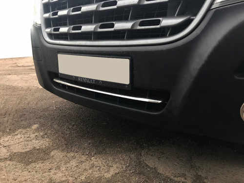 Смужка в бампер (нерж) для Renault Master 2011↗ мм.