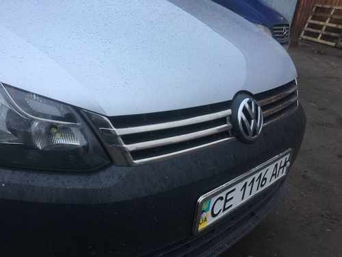 Хром накладки на передню решітку Carmos для VW Caddy 2010-2015