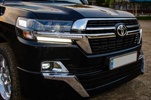 Комплект обвісу Toyota Land Cruiser 200 стиль Executive Lounge 2021 Білий