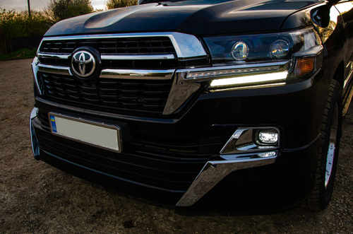 Комплект обвеса Toyota Land Cruiser 200 стиль Executive Lounge 2021 