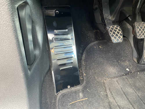 Накладка під ногу (нерж) для Volkswagen Tiguan 2007-2016 рр.