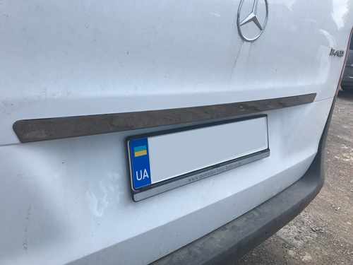Накладка над номером BlackChrome (нерж) для Mercedes Vito 447 2015+ Omsa Line