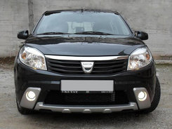 Накладки на передній бампер (3шт) Renault Sandero 2007-2013