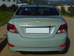 Накладка над номером (нерж.) OmsaLine - Італійська нержавійка для Hyundai Accent Solaris 2011-2017рр.