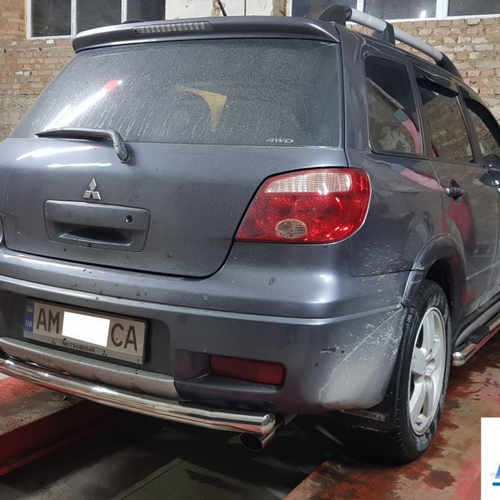 Захист заднього бамера для Mitsubishi Outlander 2003-2006