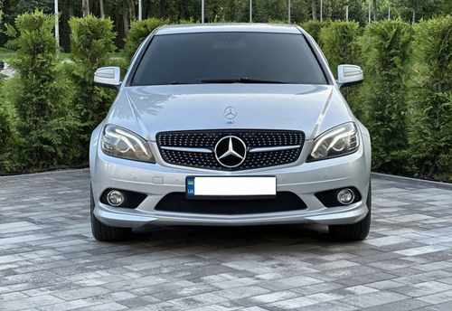 Решітка радіатора Mercedes C-Class W204 2006-2013 Diamond Black