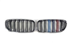 Решітка радіатора ніздрі BMW 3 Series F30 2012-2019рік Чорна Триколор Хром Рамка