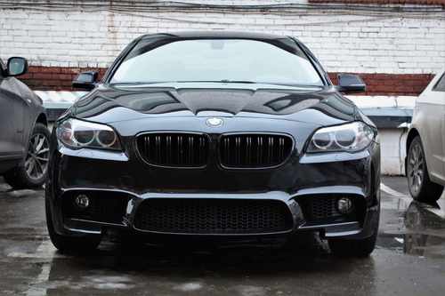 Решітка радіатора ніздрі BMW 5 Series F10/F11/F18 2010-2017 рік Чорний Глянець