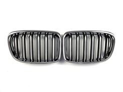 Решітка радіатора ніздрі BMW X1 E84 2012-2015рік Чорні Глянцеві Хром Рамка