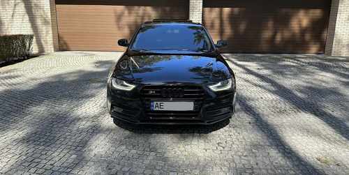 Грати радіатора Audi A4 S4 11-15г Full Black