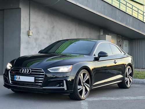 Решітка радіатора Audi A5 S5 2016-2019рік Chrome Black