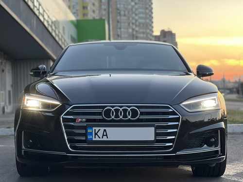 Решітка радіатора Audi A5 S5 2016-2019рік Chrome Black