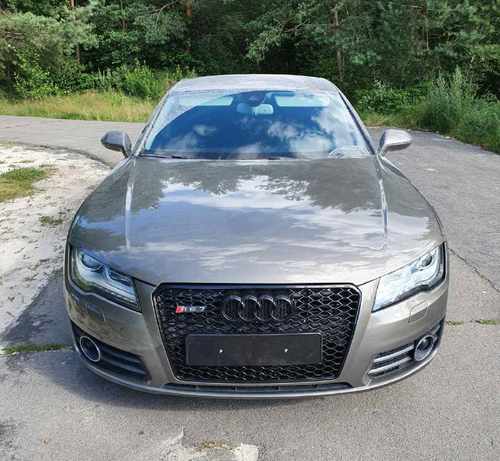 Решітка радіатора Audi A7 RS7 2010-2014 рік Full Black
