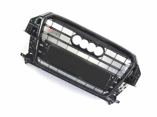 Решітка радіатора Audi Q3 2011-2014 рік Чорна (в стилі S-Line)