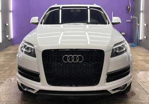Решітка радіатора Audi Q7 RSQ7 2009-2015 рік Full Black
