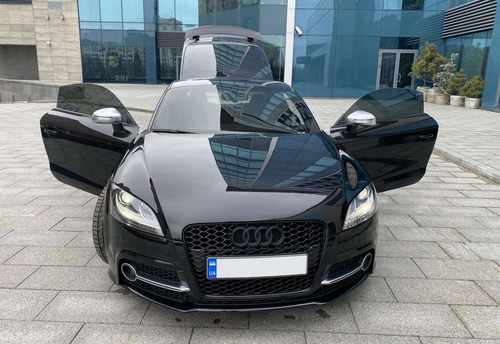 Решітка радіатора Audi TTRS 2010-2014 full black