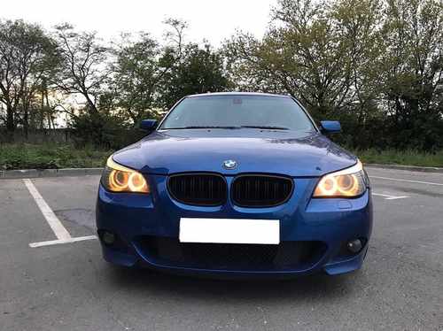 Решітка радіатора BMW 5 Series E60/E61 2003-2010 рік Чорний Глянець