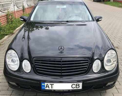 Решітка радіатора Mercedes E-Class W211 2002-2006 ASSY All Black