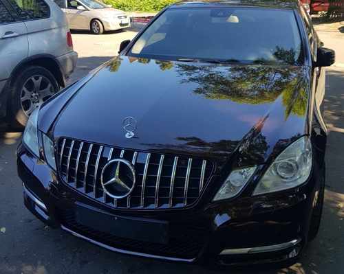 Решітка радіатора Mercedes E-Class W212 2009-2013 GT Chrome Black