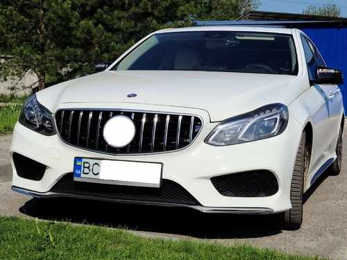 Решітка радіатора Mercedes E-Class W212 2013-2016 GT Chrome Black