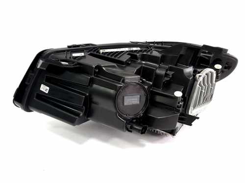 Передні фари на Mercedes CLA-Class C117 2013-2019 року ( Full Led)