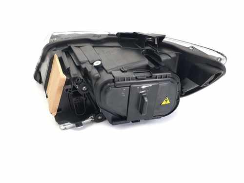 Передні фари Bi-Xenon Adaptive на Audi Q7 4L 2010-2015 року