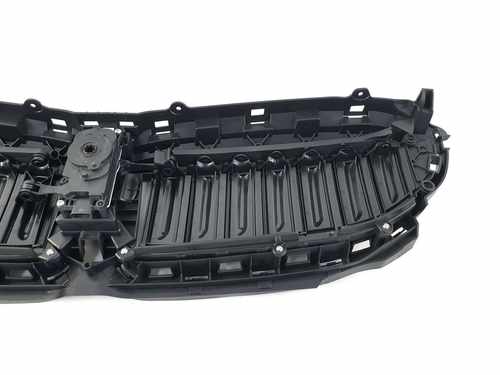 Повітряна заслінка (жалюзі) на BMW 3 Series G20 / G21 2019-2022 року