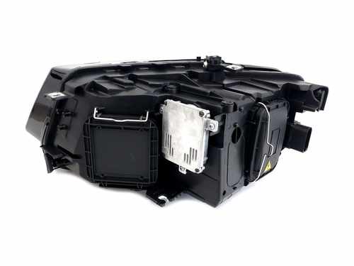 Передні Bi-Xenon фари на Audi Q5 8R 2008-2012 року