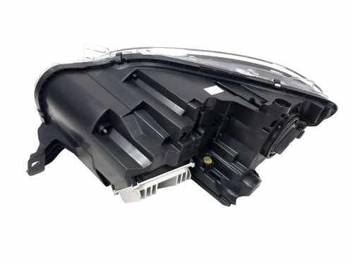 Передні фари Bi-Xenon на Mercedes ML-Class W166 2011-2015 року ( Європа )
