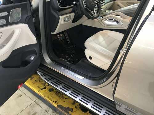 Бічні підніжки (пороги) на Mercedes GLS-Class X167 2019-2020 рік