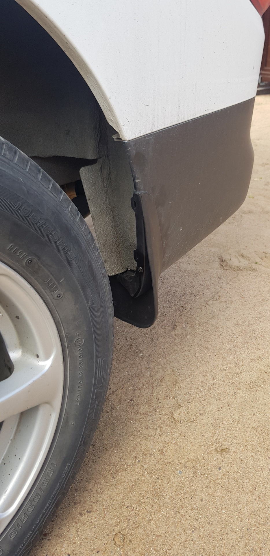 Бризковики Nissan NV200 (комплект 4шт) Xukey