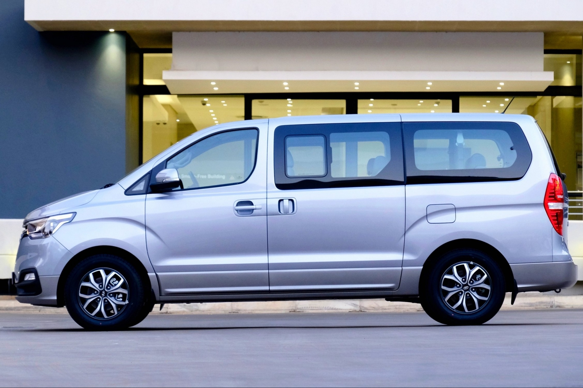 Бризковики Hyundai H200 — фото 3