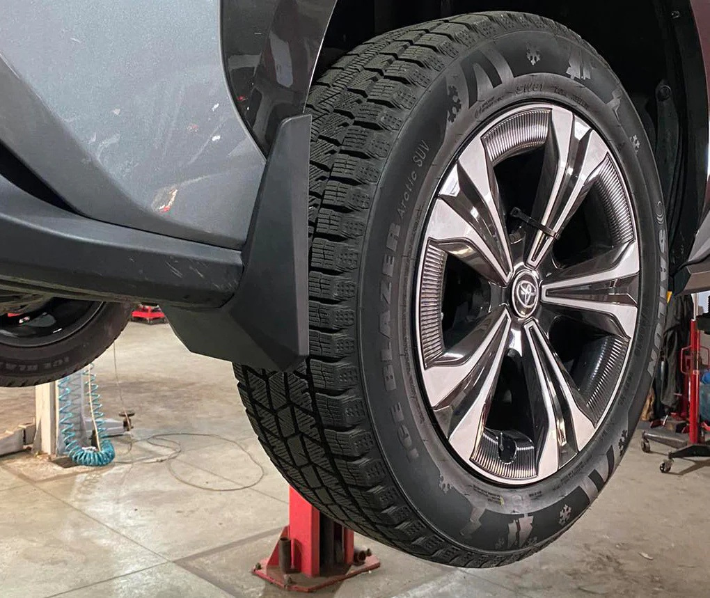 Брызговик задний правый Toyota bZ4X 2022+ Premium
