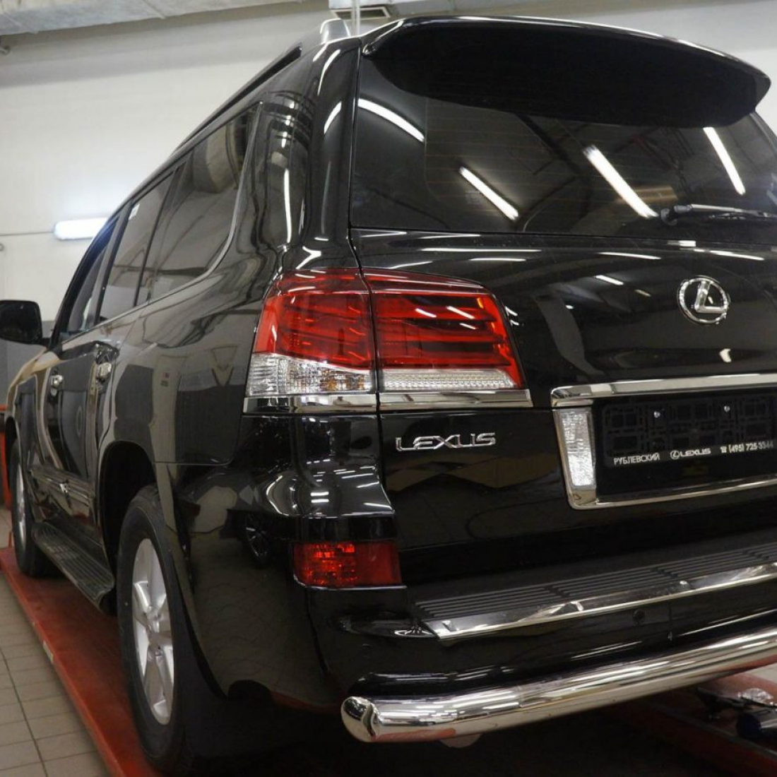 Захист заднього бампера Lexus LX570 2013+ (одинарна) d 76