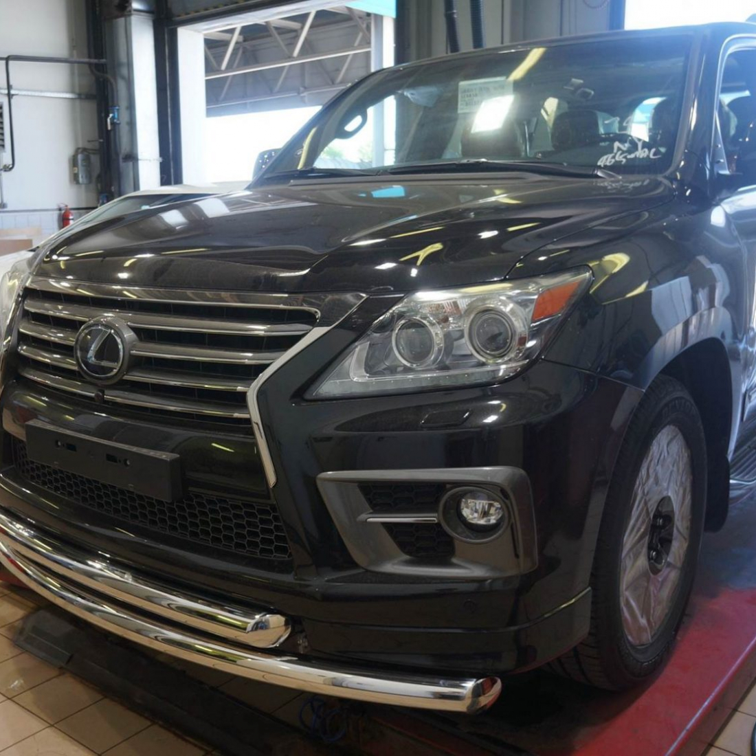 Захист переднього бампера Lexus LX570 Sport (подвійний) d 70/60