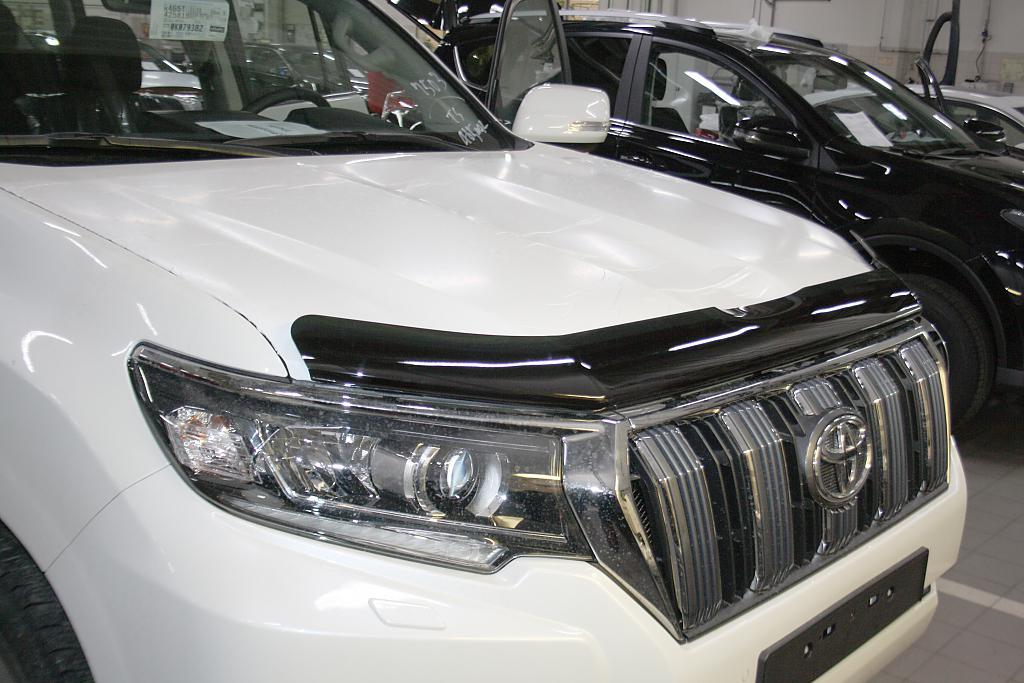 Капот land cruiser prado. Дефлектор капота Прадо 150 2018. Дефлектор капота EGR Prado 150. Дефлектор EGR Prado 150. Дефлектор капота Прадо 150 2019.