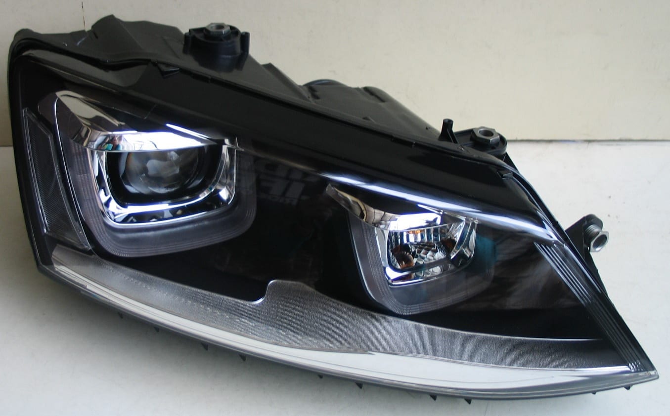 Фарах 6. Фара VW Jetta 6. Led фары Фольксваген Джетта 6. Jetta 6 фары led. VW Jetta mk6 фара.