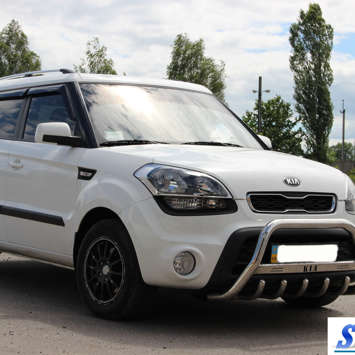 Кенгурятник з написом і грилем D51 для Kia Soul 2008+