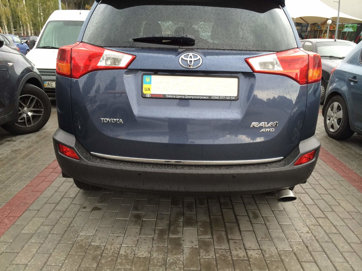 Хром накладка на кромка багажника Wellstar для Toyota RAV-4 2013-2016