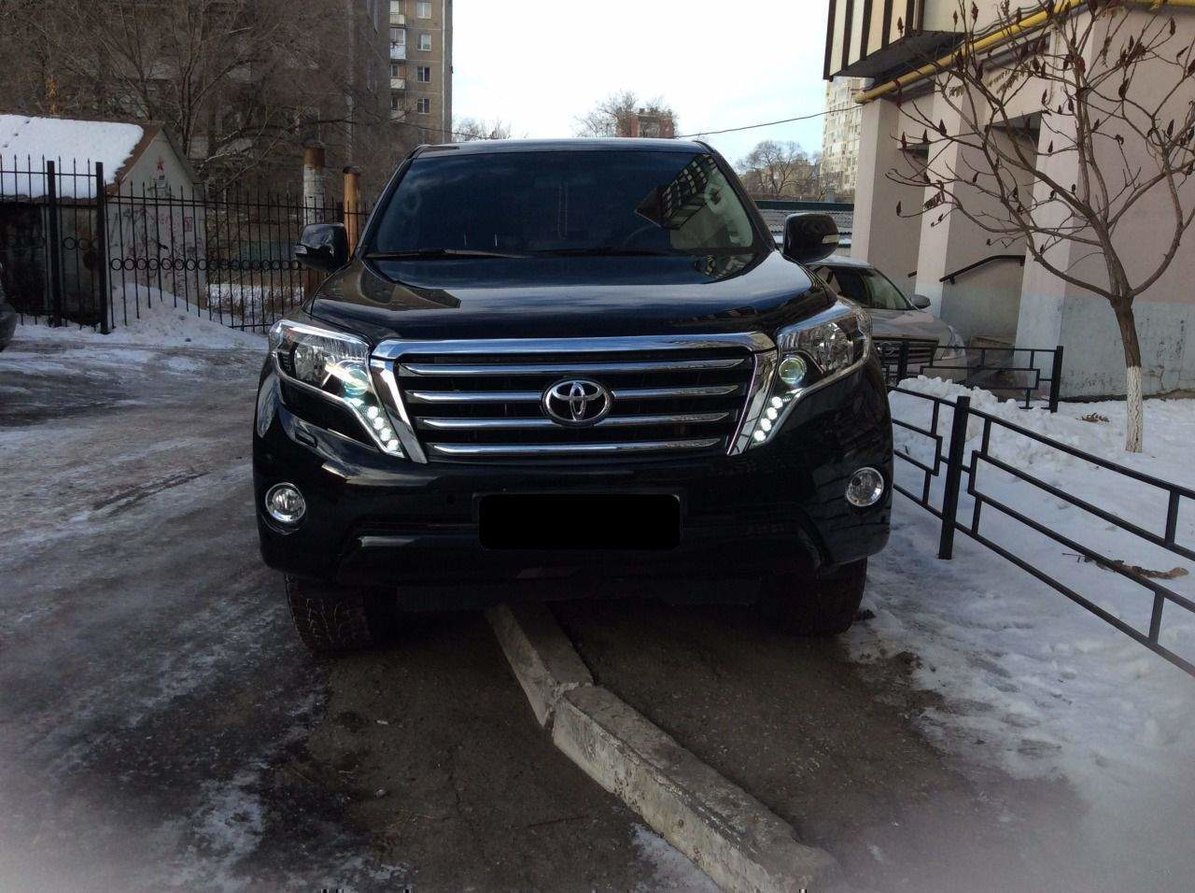 Решітка радіатора чорна для Toyota Land Cruiser Prado 150 2013-2017